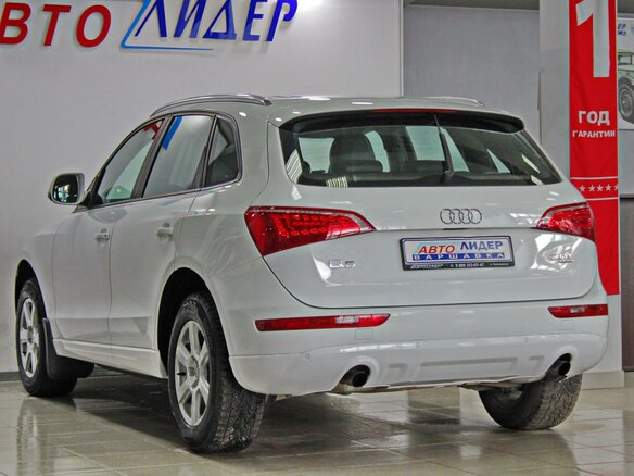2010 Audi Q5 I (8R), белый - вид 3