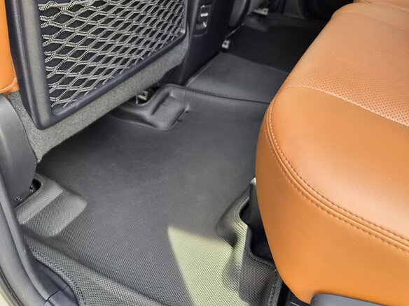 2022 Toyota Land Cruiser Prado 150 Series Рестайлинг 3, белый, 6350000 рублей - вид 32