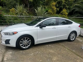 2017 Ford Fusion (North America) II Рестайлинг, белый, 1350000 рублей, вид 2