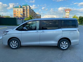 2018 Toyota Voxy III (R80) Рестайлинг, серый, 1670000 рублей, вид 5