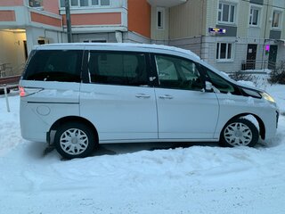 2009 Mazda Biante, серебристый, 1150000 рублей, вид 3