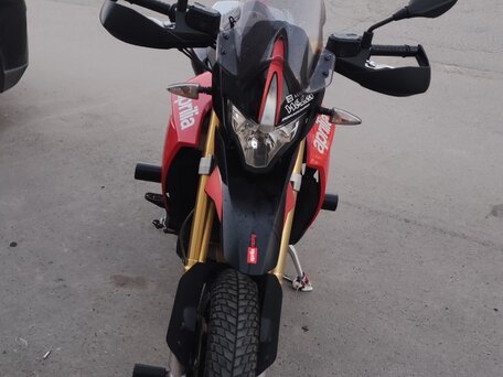 2008 Aprilia Dorsoduro 750, красный, 450000 рублей, вид 4