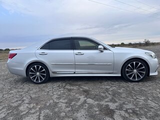 2018 Toyota Crown XIV (S210) Рестайлинг, серый, 3400000 рублей, вид 3