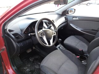 2013 Hyundai Solaris I, красный, 880000 рублей, вид 5