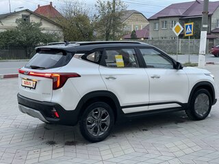 2024 Kia Seltos I Рестайлинг, белый, 1700000 рублей, вид 3
