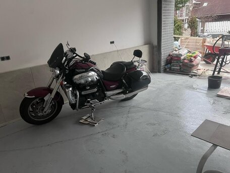 2008 Triumph Rocket 3, красный, 950000 рублей, вид 4