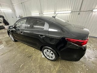 2019 Kia Rio IV, чёрный, 1800000 рублей, вид 5