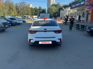 2019 Kia Rio IV, белый, 1200000 рублей, вид 5