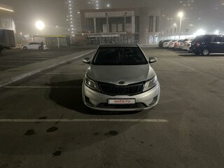 2015 Kia Rio III, серебристый, 570000 рублей, вид 1