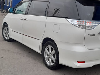 2010 Toyota Estima III Рестайлинг, белый, 1250000 рублей, вид 3