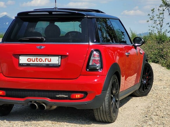 2008 Mini Hatch JCW II (R56), красный, 999999 рублей