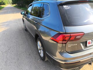 2017 Volkswagen Tiguan Allspace II, серый, 2100000 рублей, вид 3