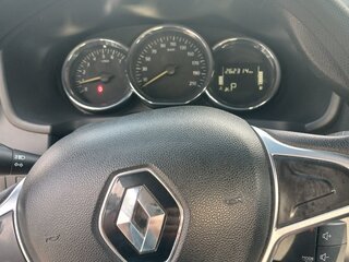 2019 Renault Logan II Рестайлинг, белый, 750000 рублей, вид 5
