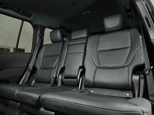 2023 Toyota Land Cruiser 300 Series, чёрный, 9900000 рублей - вид 24