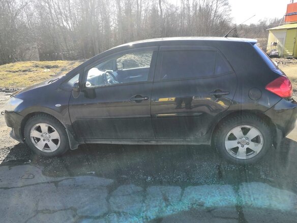 2008 Toyota Auris I, чёрный, 580000 рублей