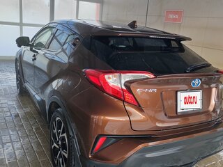2017 Toyota C-HR I, коричневый, 2000000 рублей, вид 3