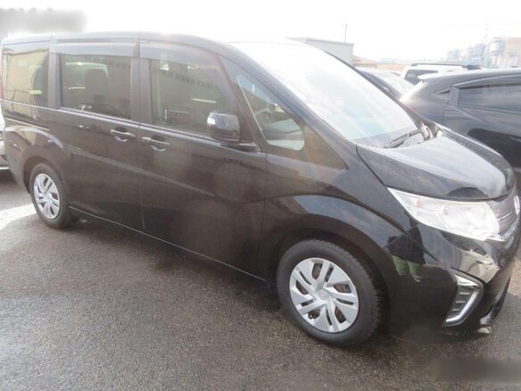 2015 Honda Stepwgn V, чёрный, 1750000 рублей - вид 1