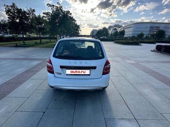 2023 Lada (ВАЗ) Granta Cross I Рестайлинг, белый, 580000 рублей - вид 2