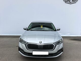 2021 Skoda Octavia IV (A8), серебристый, 1780000 рублей, вид 2
