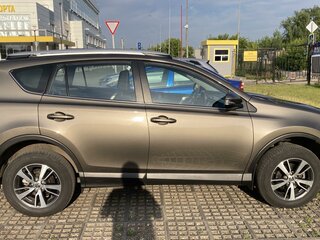 2018 Toyota RAV4 IV (XA40) Рестайлинг, коричневый, 2350000 рублей, вид 3