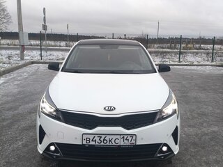 2020 Kia Rio IV Рестайлинг, белый, 1600000 рублей, вид 1