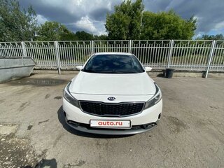 2017 Kia Cerato III Рестайлинг (Classic), белый, 1200000 рублей, вид 1