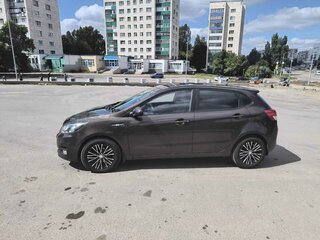 2015 Kia Rio III Рестайлинг, коричневый, 950000 рублей, вид 4