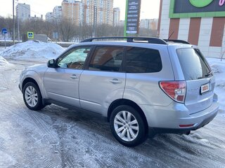 2011 Subaru Forester III Рестайлинг, серебристый, 1540000 рублей, вид 2