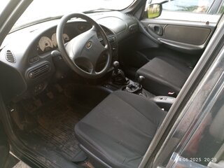 2007 Chevrolet Niva I, чёрный, 400000 рублей, вид 2
