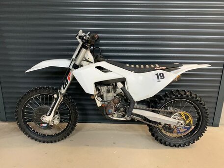 2018 Husqvarna FC 350, белый, 430585 рублей, вид 4