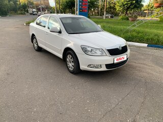 2013 Skoda Octavia II (A5) Рестайлинг, белый, 650000 рублей, вид 2