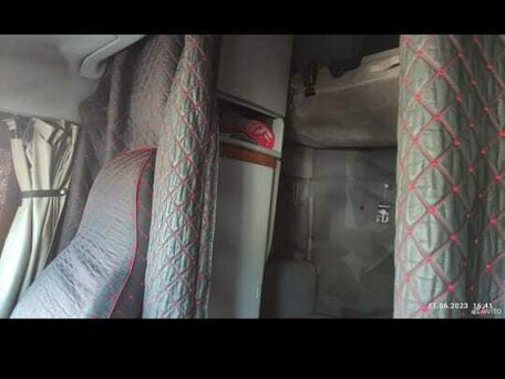 2003 Volvo VNL, коричневый, 3500000 рублей, вид 4