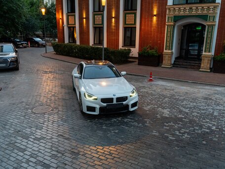 2025 BMW M2 G87 Рестайлинг, белый, 11500000 рублей, вид 3