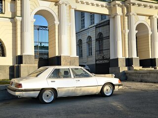 1981 Mitsubishi Galant IV, белый, 380000 рублей, вид 2