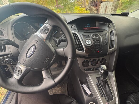 2012 Ford Focus III, синий, 700000 рублей - вид 9
