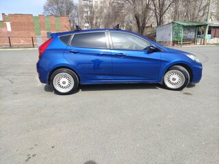2011 Hyundai Solaris I, синий, 675000 рублей, вид 3