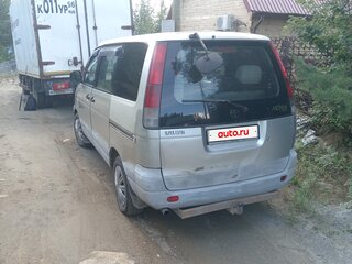 1999 Toyota Town Ace Noah III, серебристый, 550000 рублей, вид 4