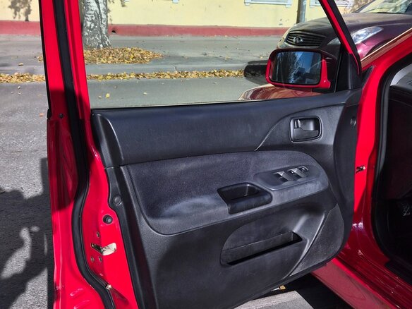 2006 Mitsubishi Lancer Evolution IX, красный, 3750000 рублей - вид 14