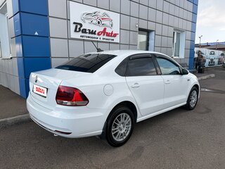 2018 Volkswagen Polo V Рестайлинг, белый, 737000 рублей, вид 3