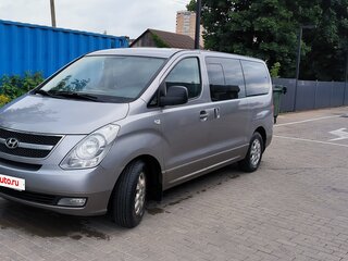 2012 Hyundai H-1 II, серебристый, 1850000 рублей, вид 2
