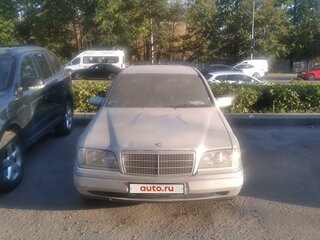 1997 Mercedes-Benz C-Класс 180 5-speed I (W202), серебристый, 235000 рублей, вид 3