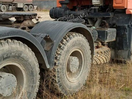 2004 КамАЗ 6460, оранжевый, 1250000 рублей, вид 5