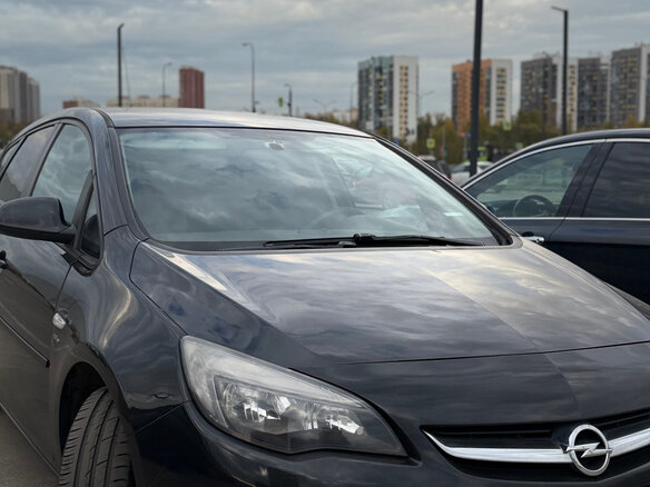 2014 Opel Astra J Рестайлинг, чёрный, 835000 рублей