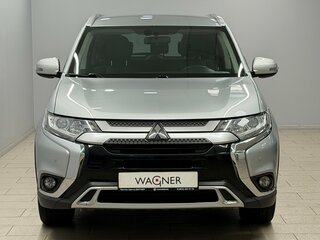 2020 Mitsubishi Outlander III Рестайлинг 3, серебристый, 2345000 рублей, вид 3