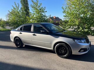 2010 Kia Magentis II Рестайлинг, серебристый, 1290000 рублей, вид 3