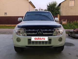 2011 Mitsubishi Pajero IV Рестайлинг 1, белый, 2200000 рублей, вид 1
