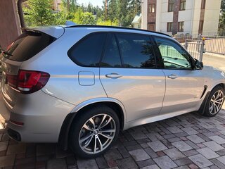 2017 BMW X5 40d III (F15), серебристый, 4400000 рублей, вид 3