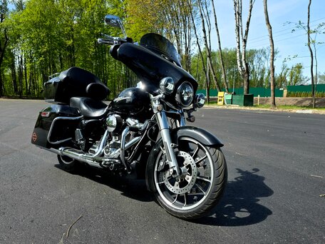 2020 Harley-Davidson Street Glide, чёрный, 1450000 рублей, вид 2