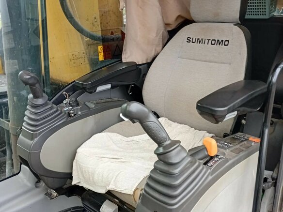 2018 Sumitomo SH300-6, жёлтый, 7600000 рублей - вид 3