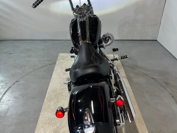 2008 Harley-Davidson Rocker C, чёрный, 910000 рублей - вид 3